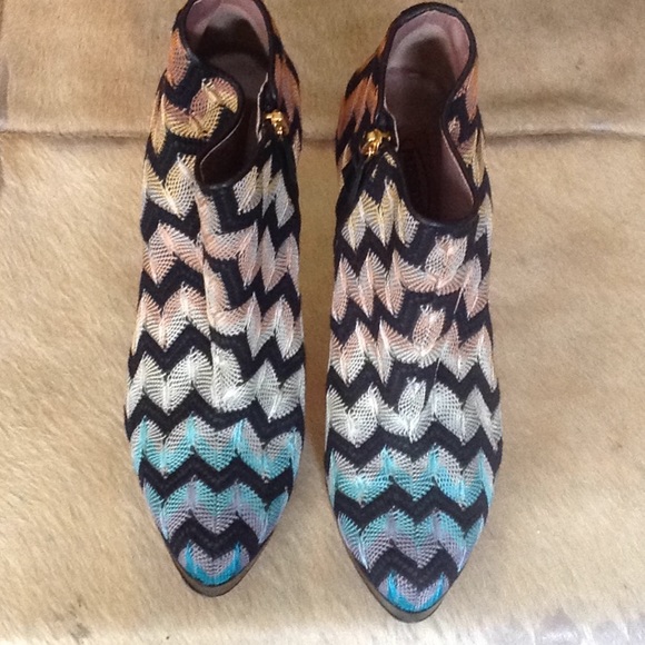 COPY - SALE 💚💚💚 Missoni booties - Picture 1 of 4